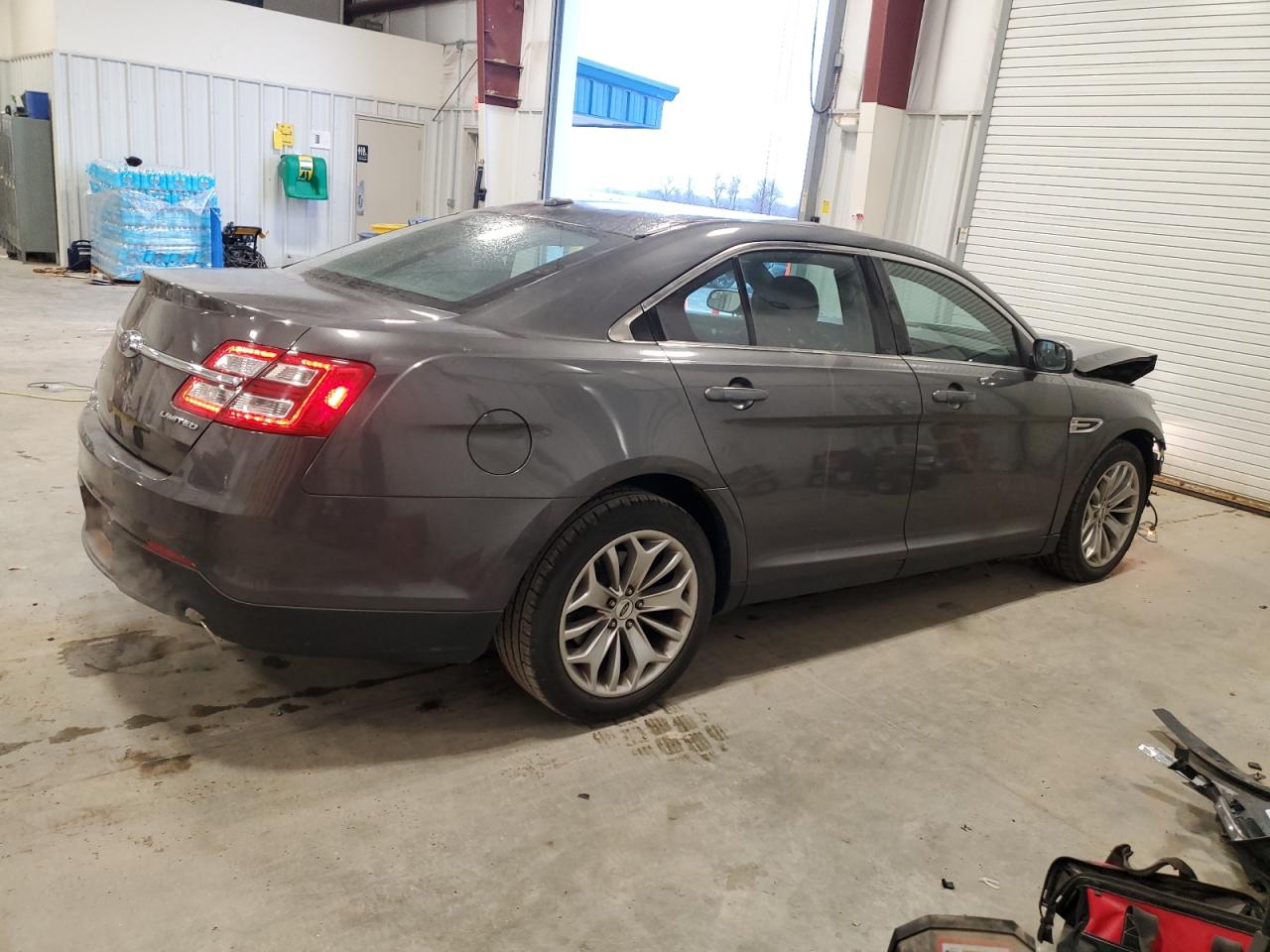 2015 Ford Taurus - Image 3