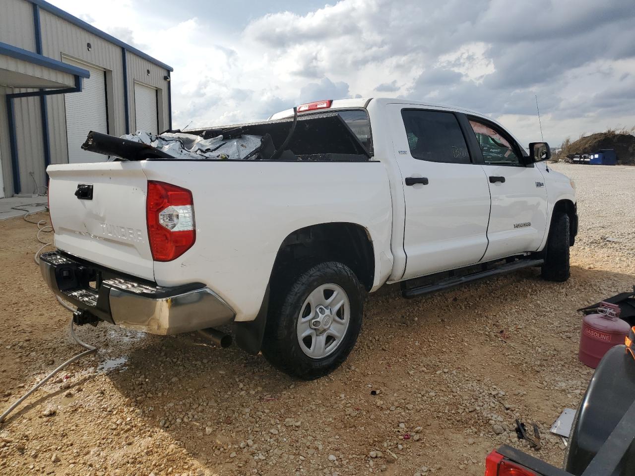 2015 Toyota Tundra - Image 3