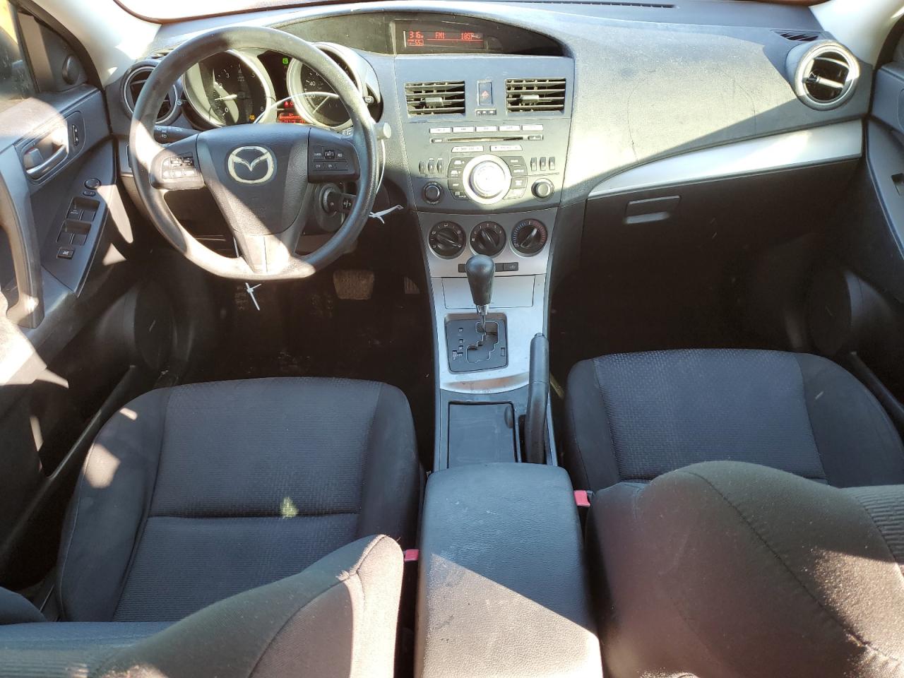 2010 Mazda 3 - Image 8