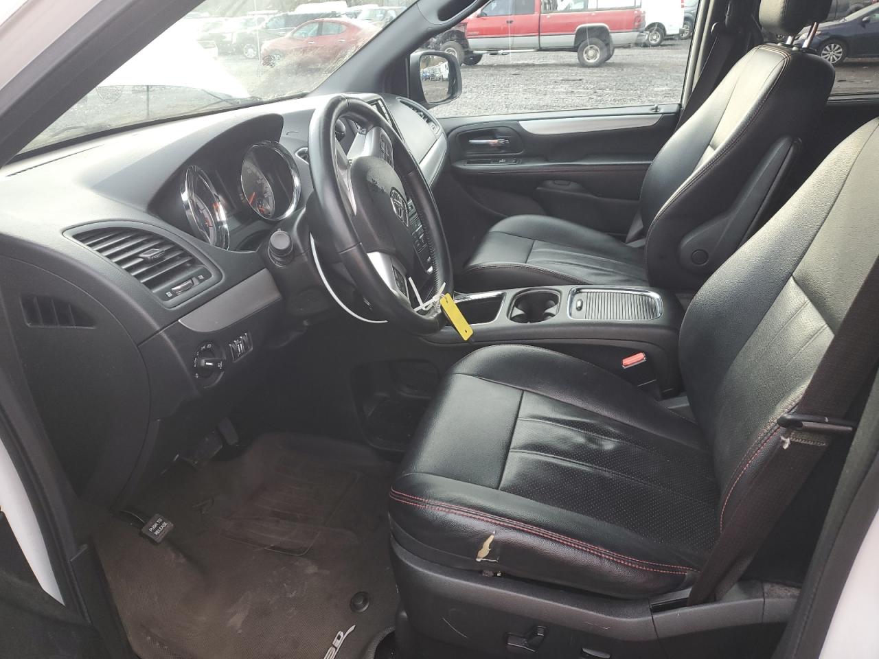2017 Dodge Caravan - Image 7