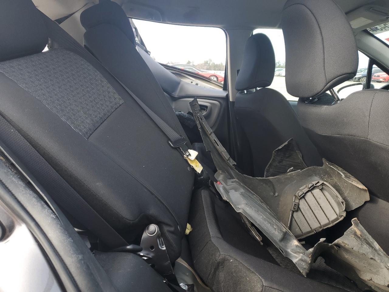 2016 Toyota Yaris - Image 11