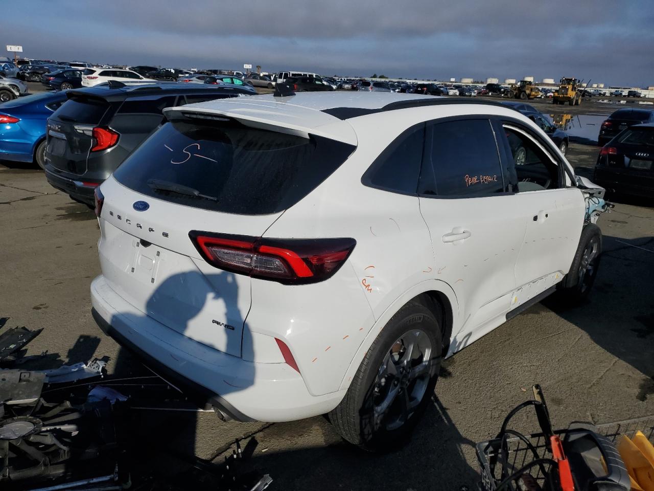2023 Ford Escape - Image 3