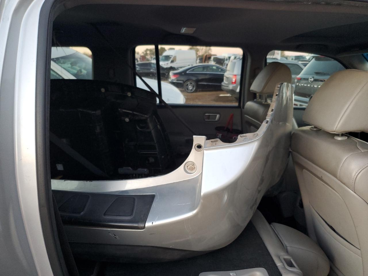 2014 Honda Pilot - Image 11