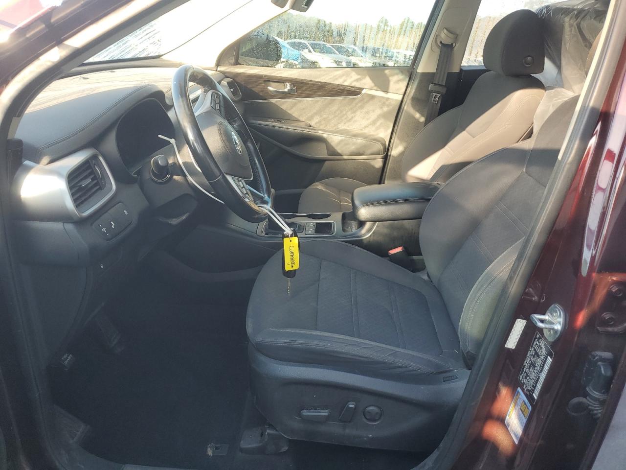 2020 Kia Sorento L VIN: 5XYPG4A36LG633725 Lot: 83960034