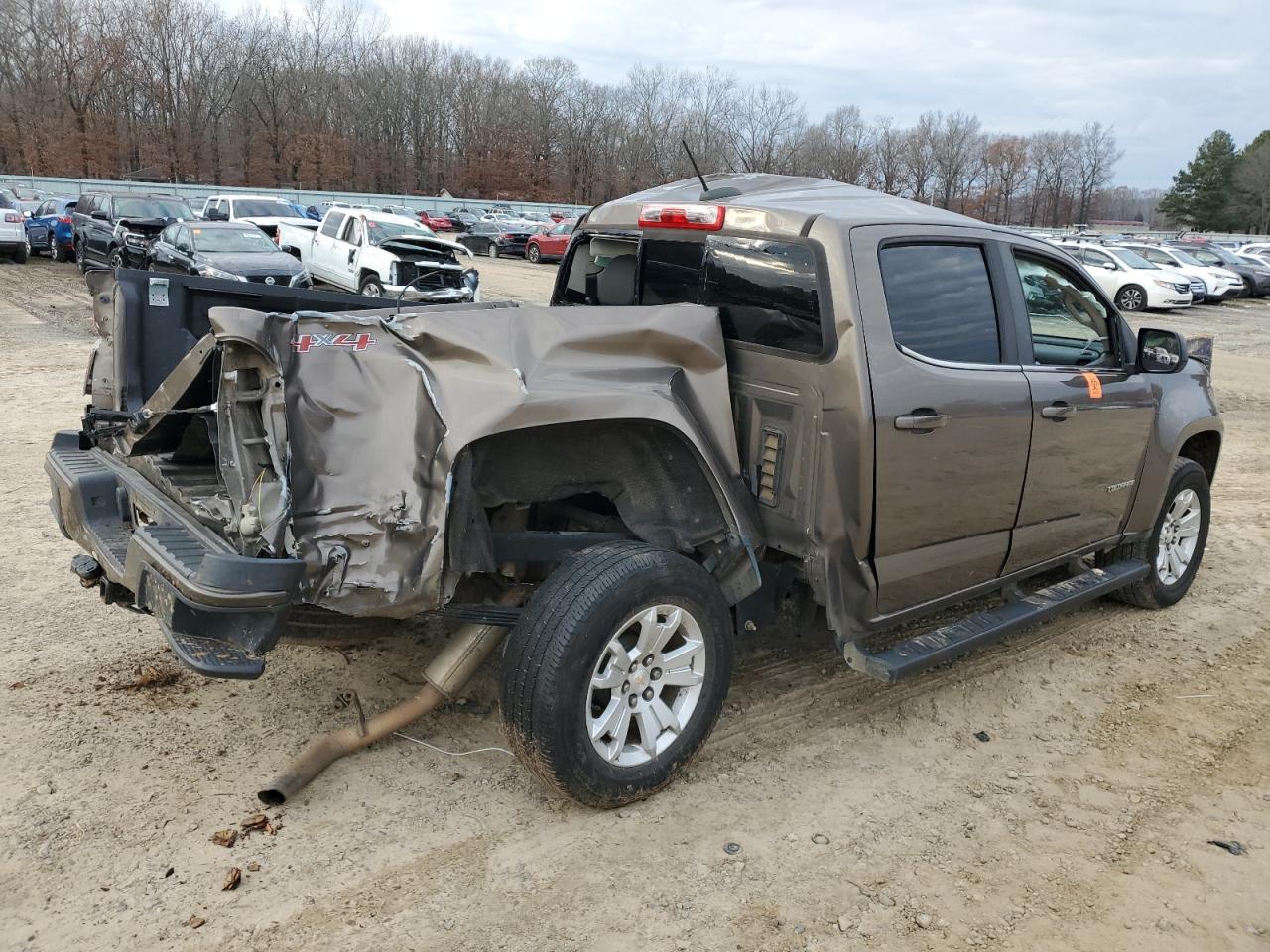 2017 Chevrolet Colorado - Image 3