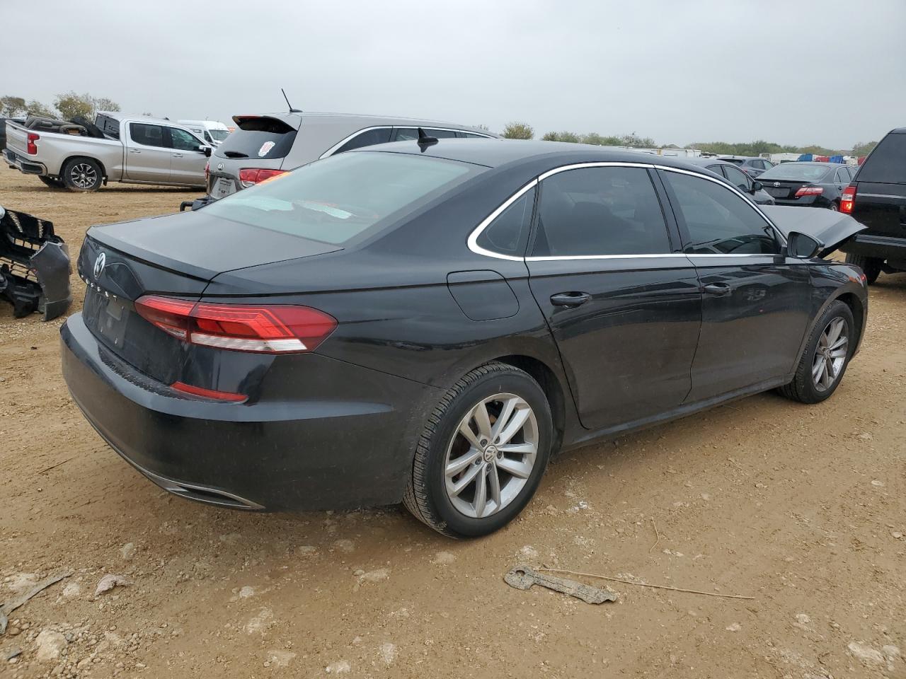 2020 Volkswagen Passat - Image 3