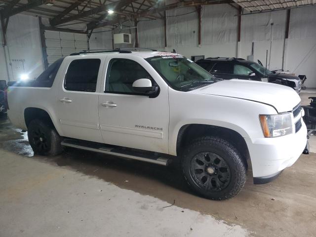 Пикапы CHEVROLET AVALANCHE 2012 Белый