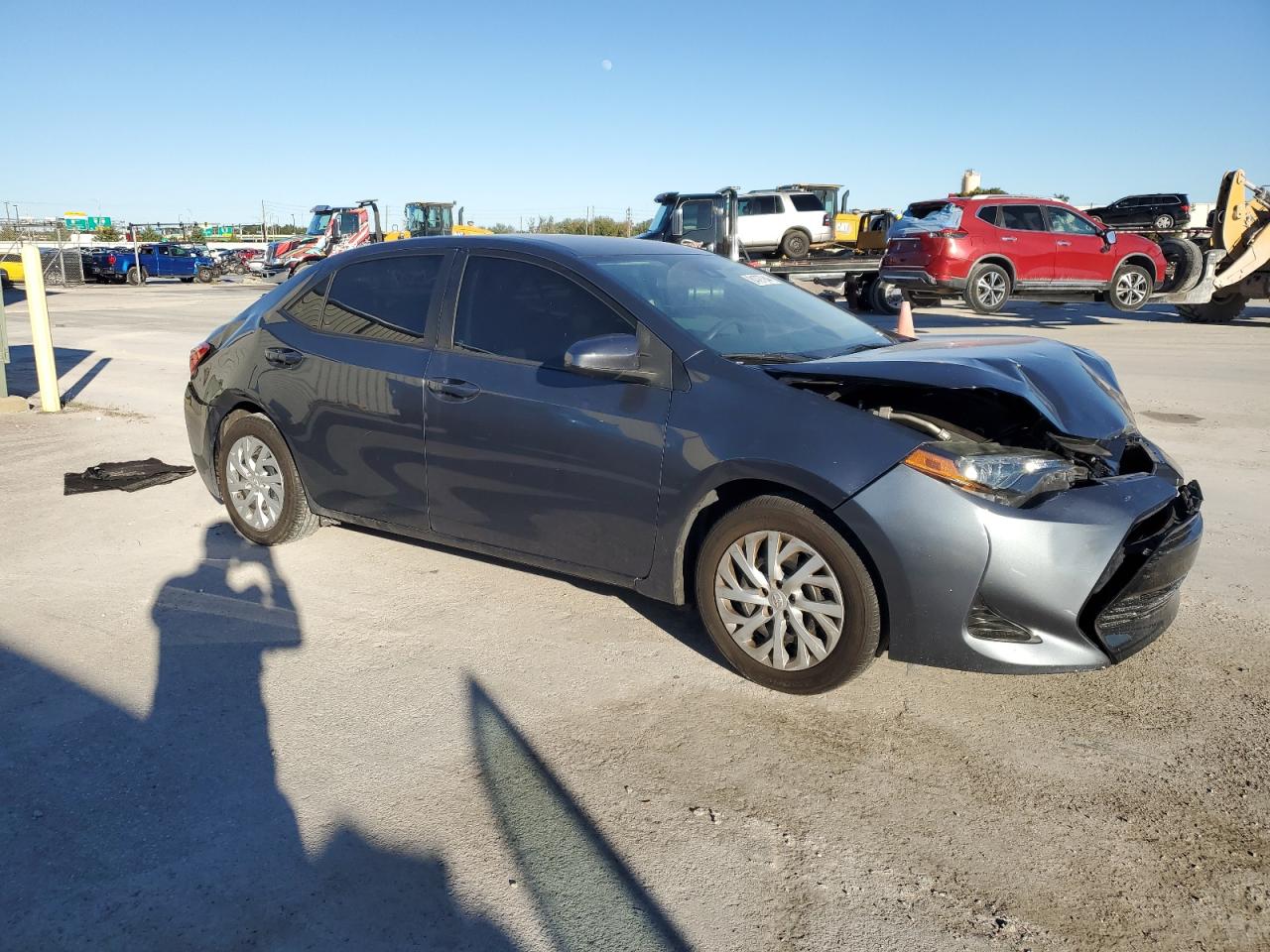 VIN 5YFBURHE8KP895313 2019 TOYOTA COROLLA no.4