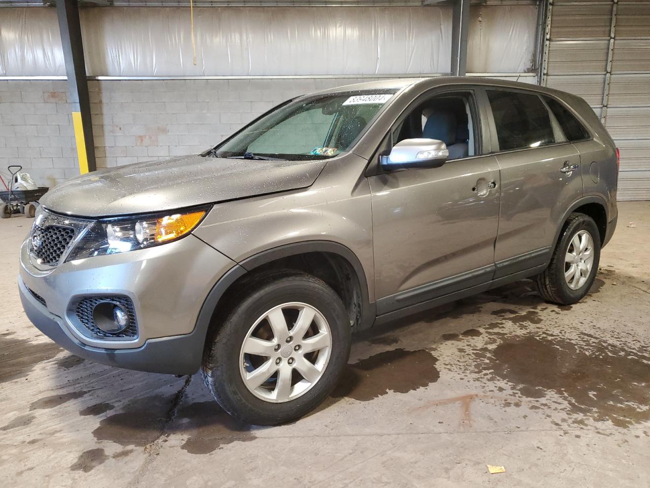 VIN 5XYKT3A11DG401534 2013 KIA SORENTO no.1