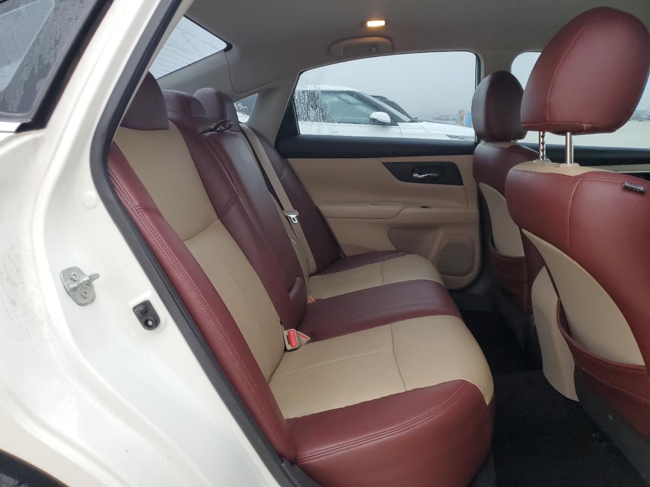 2016 Nissan Altima - Image 10