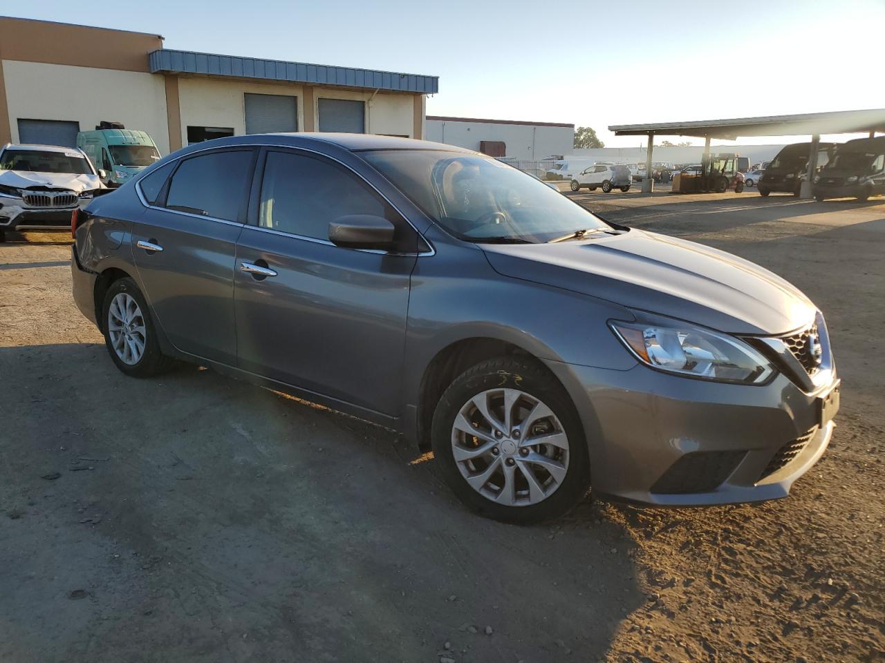 VIN 3N1AB7AP9JL664114 2018 NISSAN SENTRA no.4