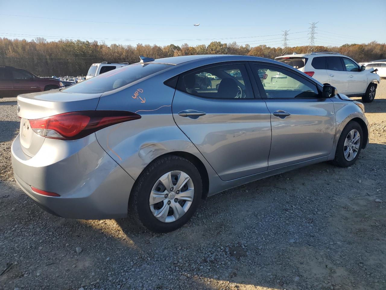 VIN 5NPDH4AE4GH698198 2016 HYUNDAI ELANTRA no.3