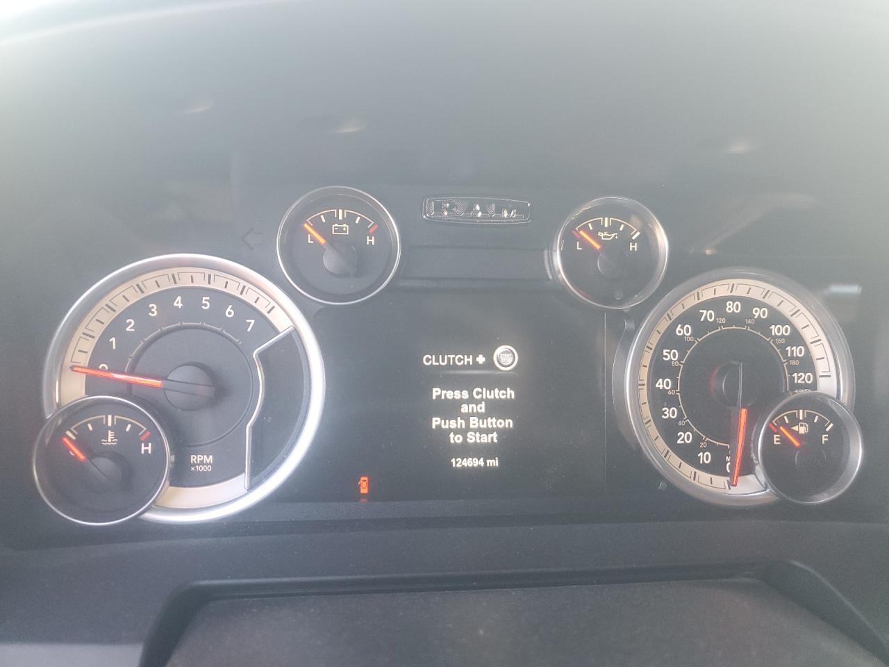 2015 RAM 1500 - Image 9