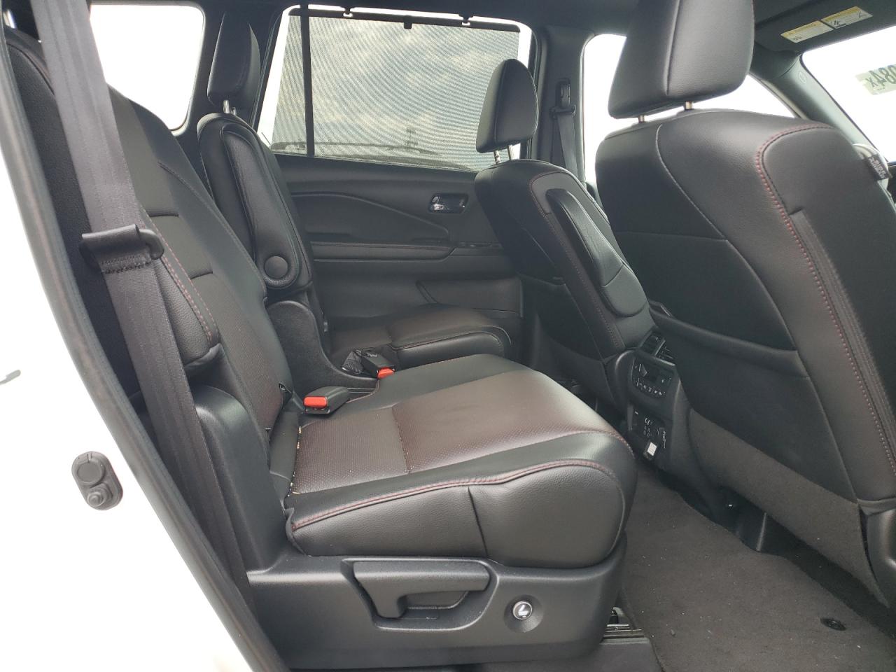 2022 Honda Pilot - Image 11