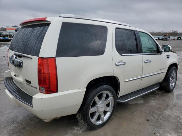  CADILLAC ESCALADE 2012 Белы