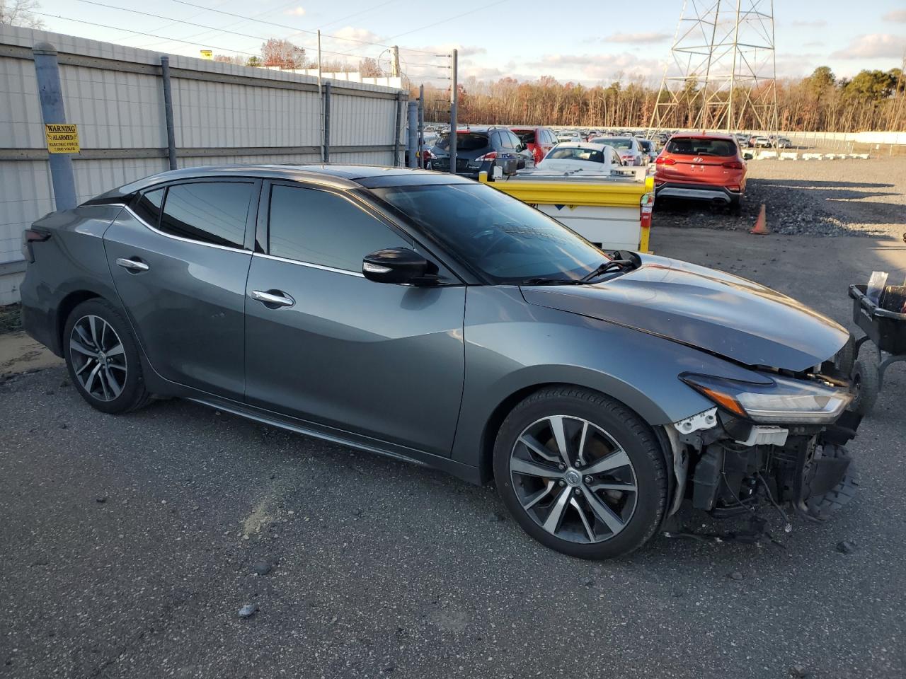 2019 Nissan Maxima - Image 4