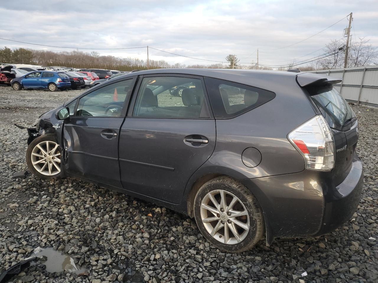 VIN JTDZN3EU9D3264747 2013 TOYOTA PRIUS no.2