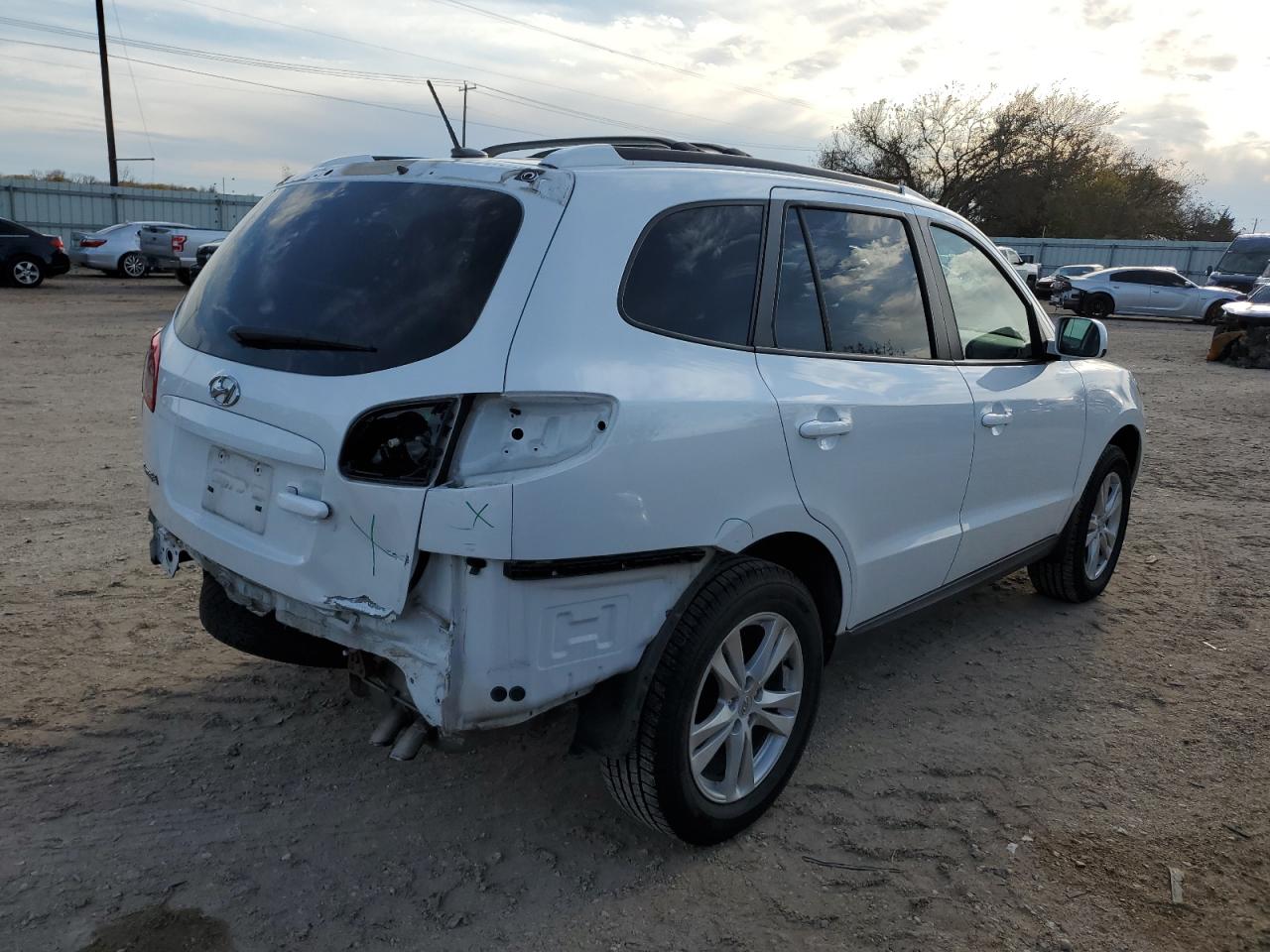 2012 Hyundai Santa Fe - Image 3