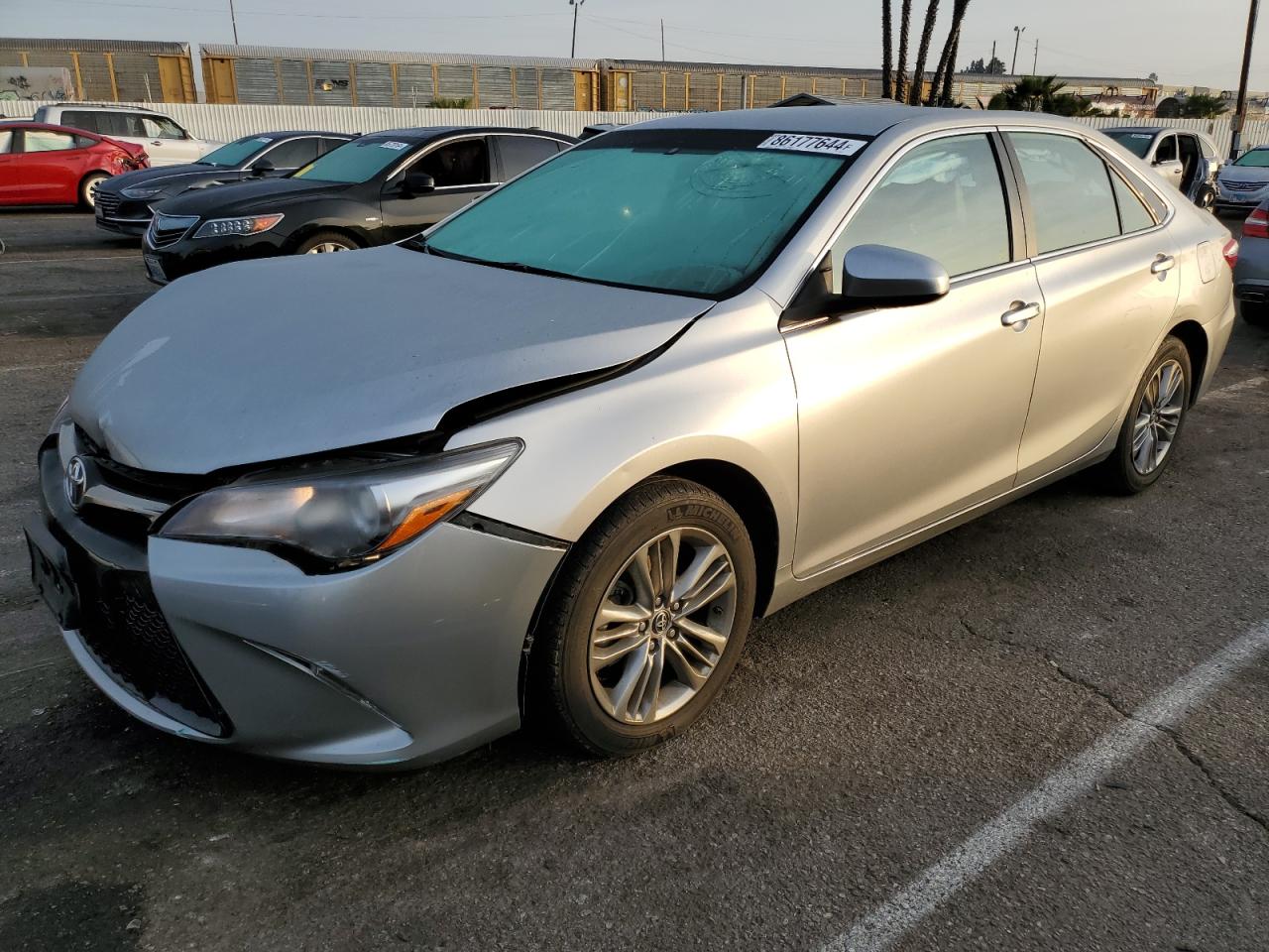 VIN 4T1BF1FK1GU145018 2016 TOYOTA CAMRY no.1