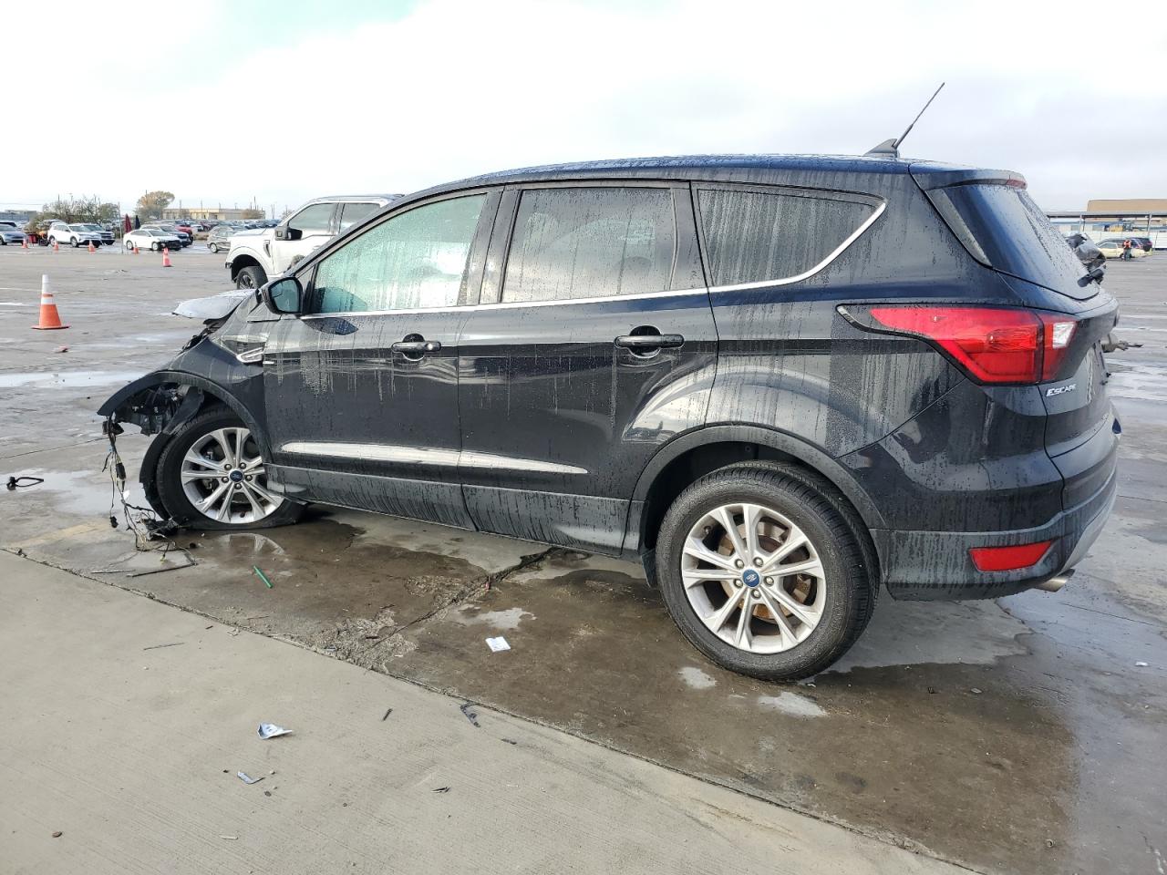 2019 Ford Escape - Image 2