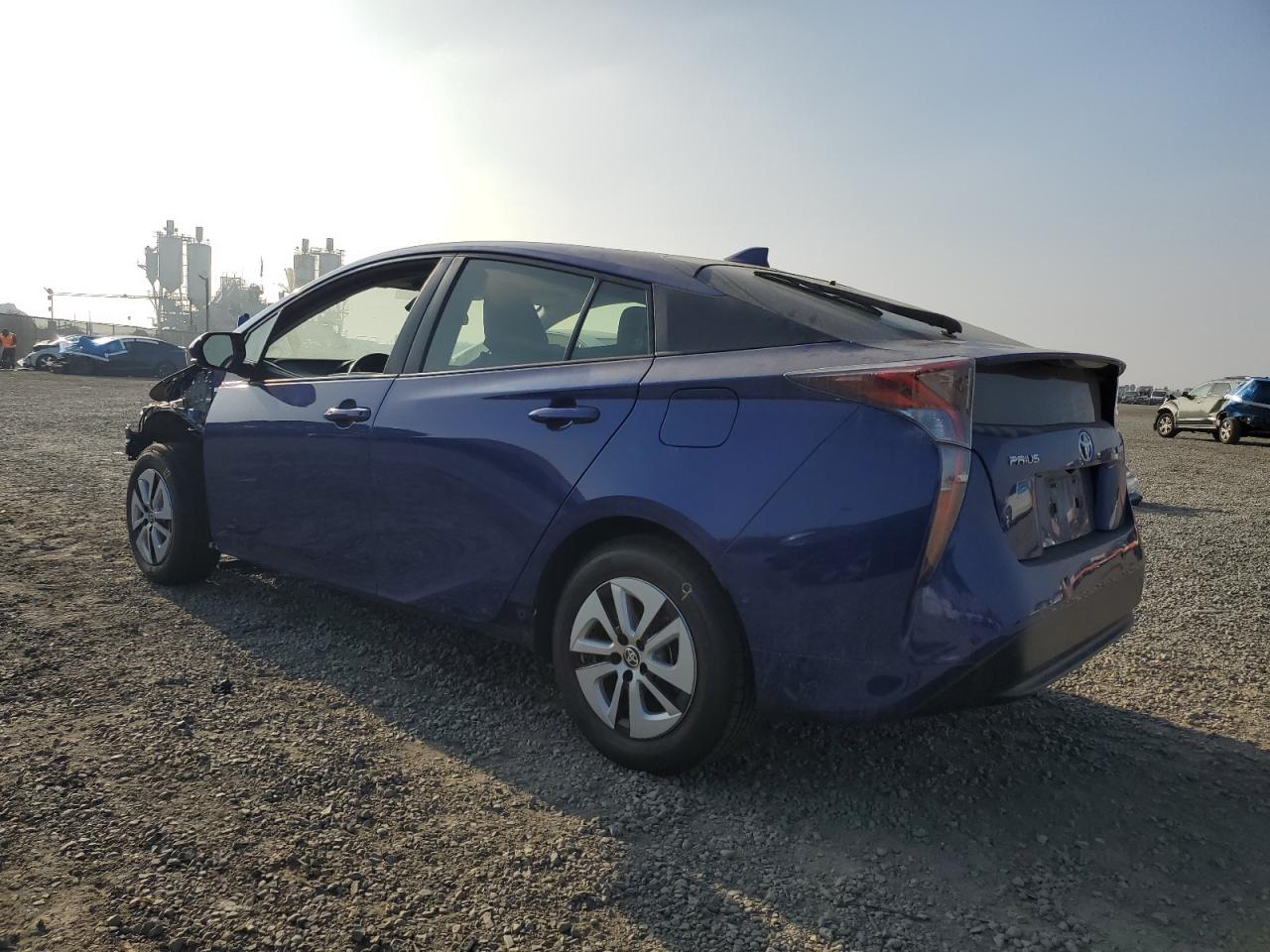 VIN JTDKARFU1J3066982 2018 TOYOTA PRIUS no.2