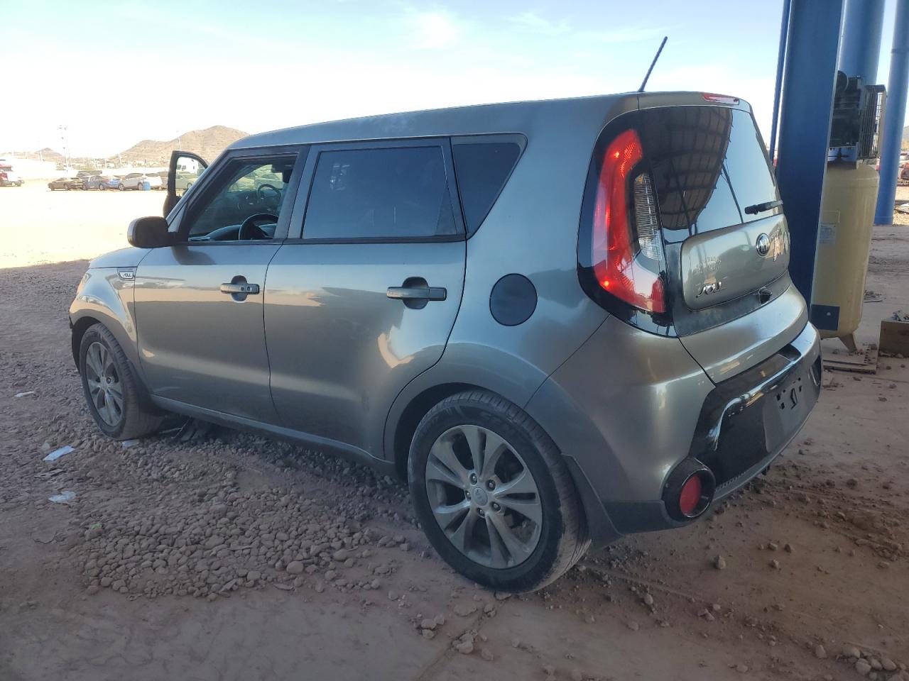2016 Kia Soul - Image 2