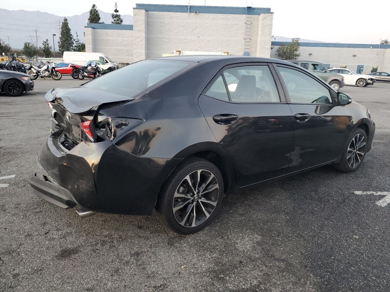 VIN 5YFBURHE8HP643943 2017 TOYOTA COROLLA no.3