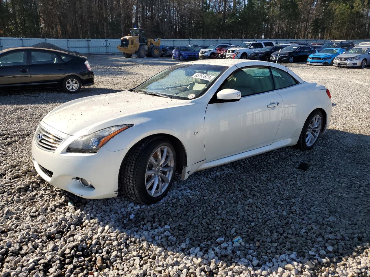 VIN JN1CV6FE3FM811347 2015 INFINITI Q60 no.1