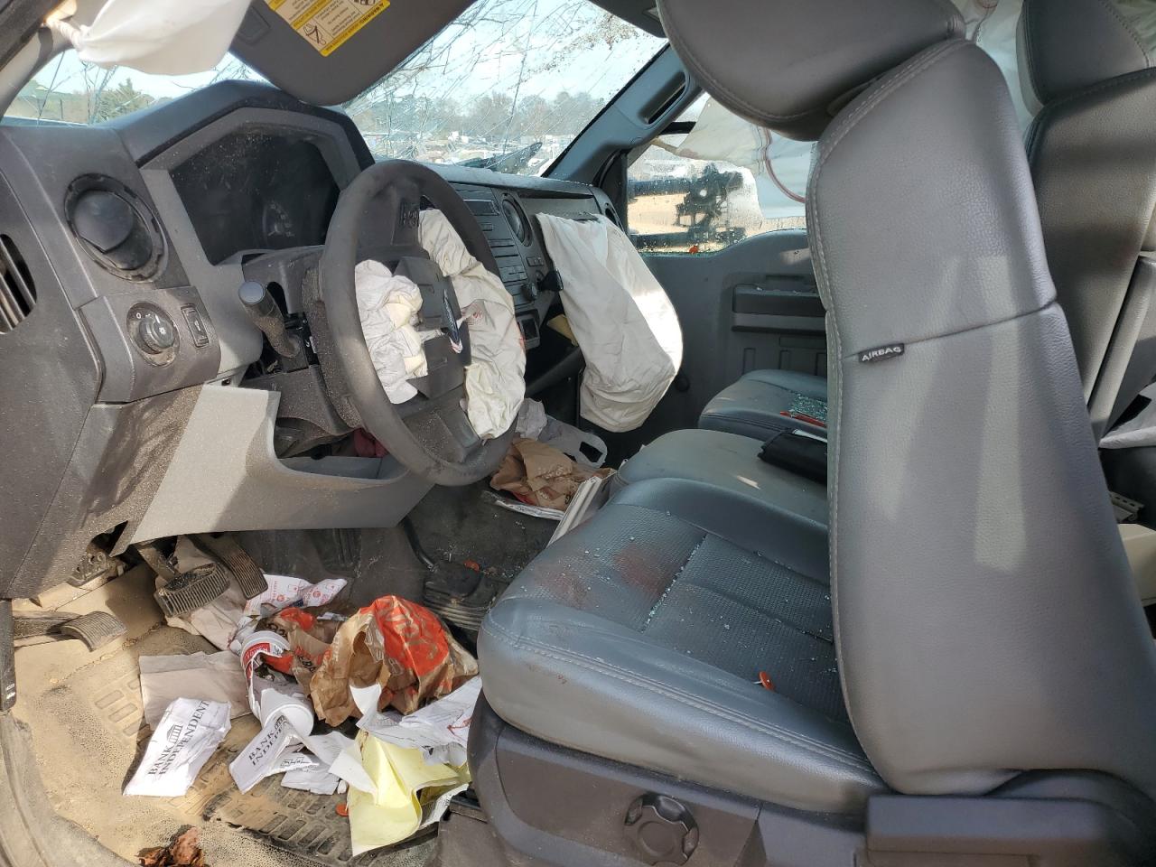 2011 Ford F250 - Image 7