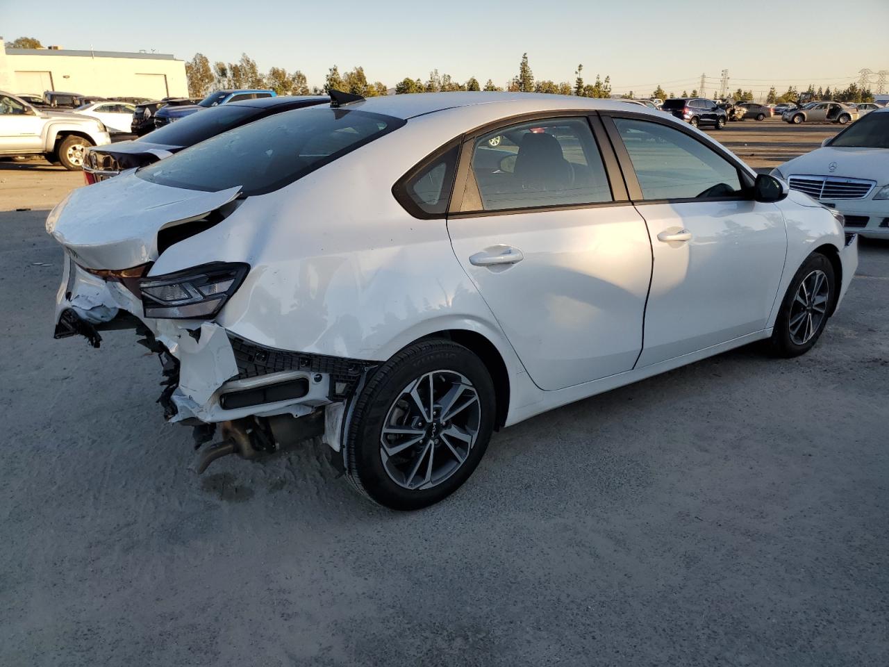 2023 Kia Forte - Image 3