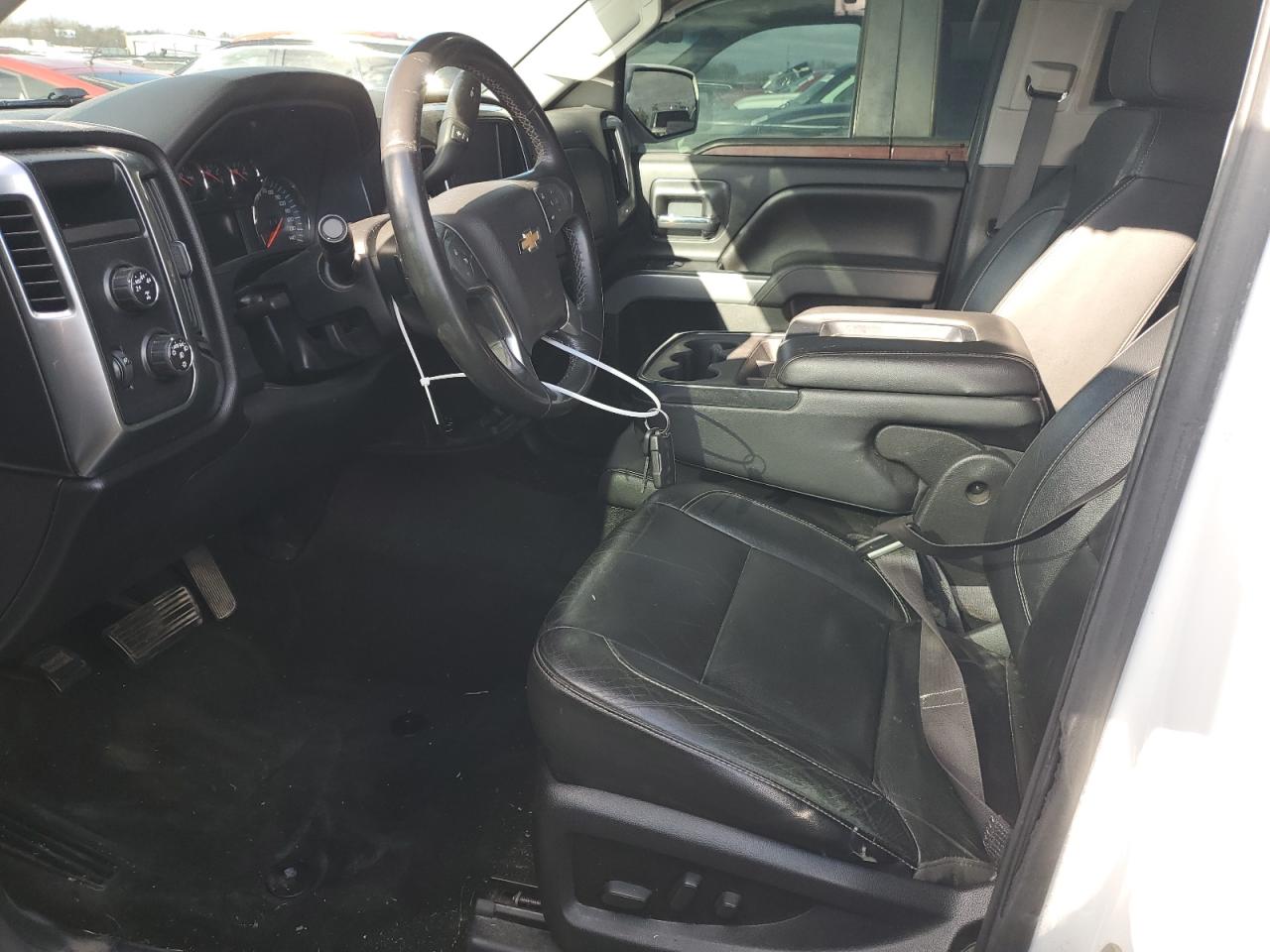 2016 Chevrolet Silverado - Image 7