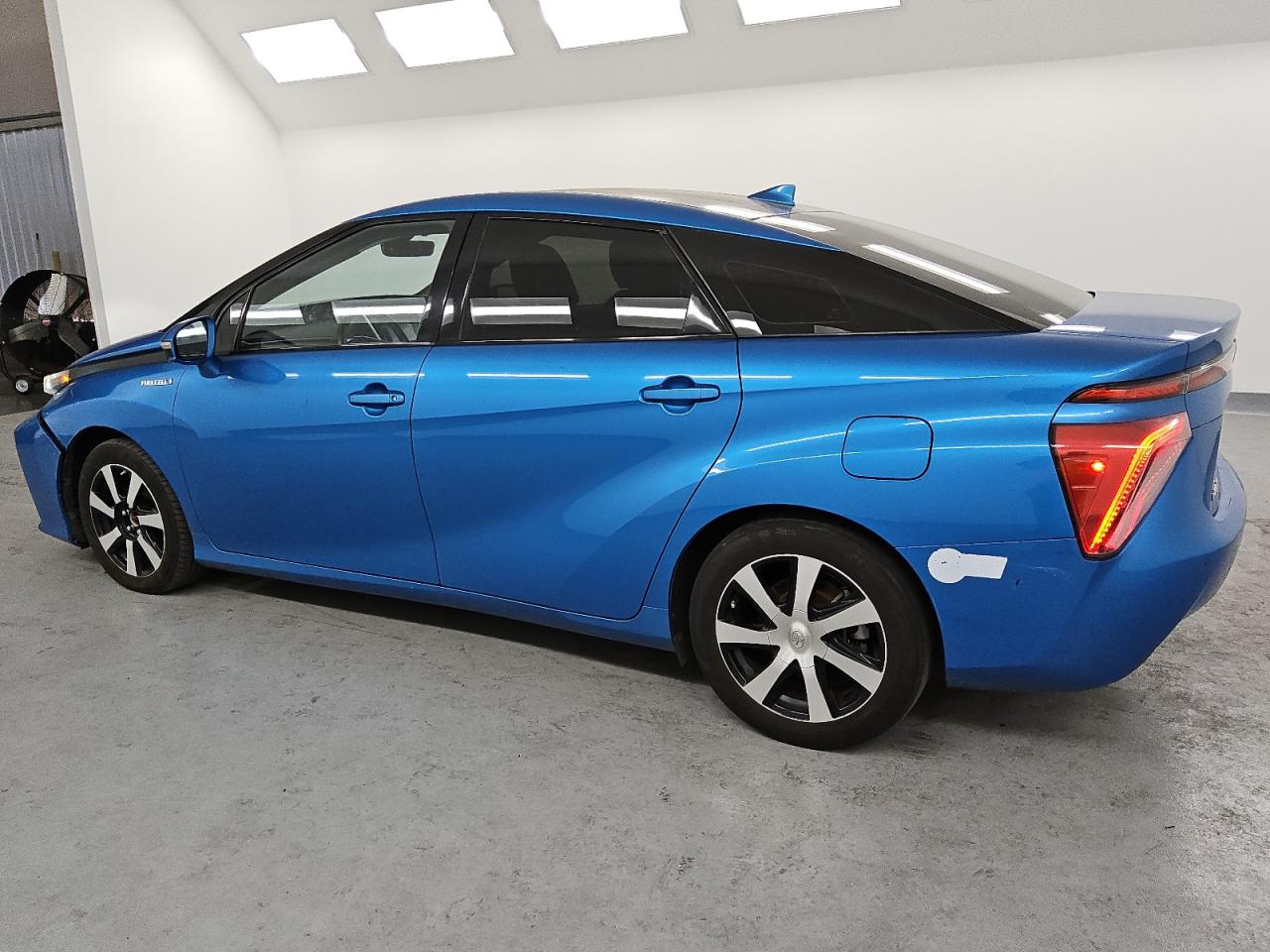 VIN JTDBVRBD6HA003389 2017 TOYOTA MIRAI no.2