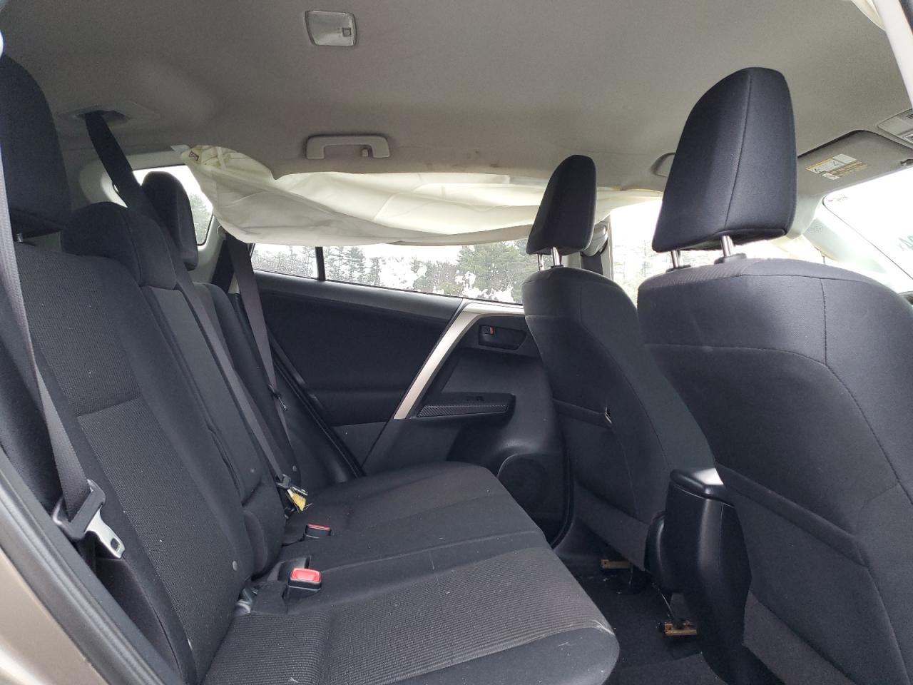 2015 Toyota RAV 4 - Image 11