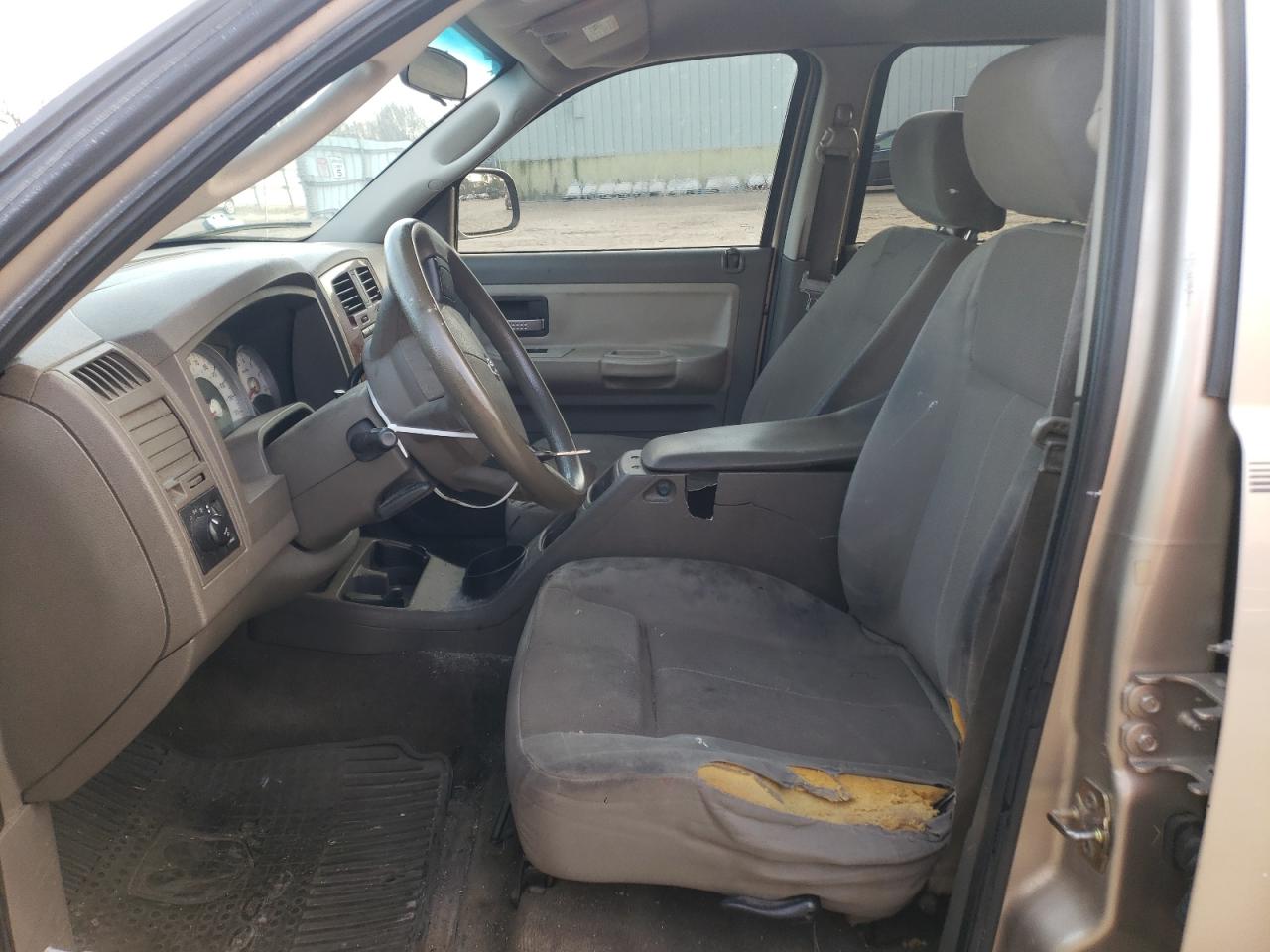2005 Dodge Dakota - Image 7