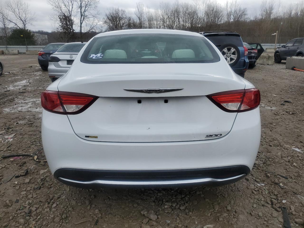 2015 Chrysler 200 - Image 6