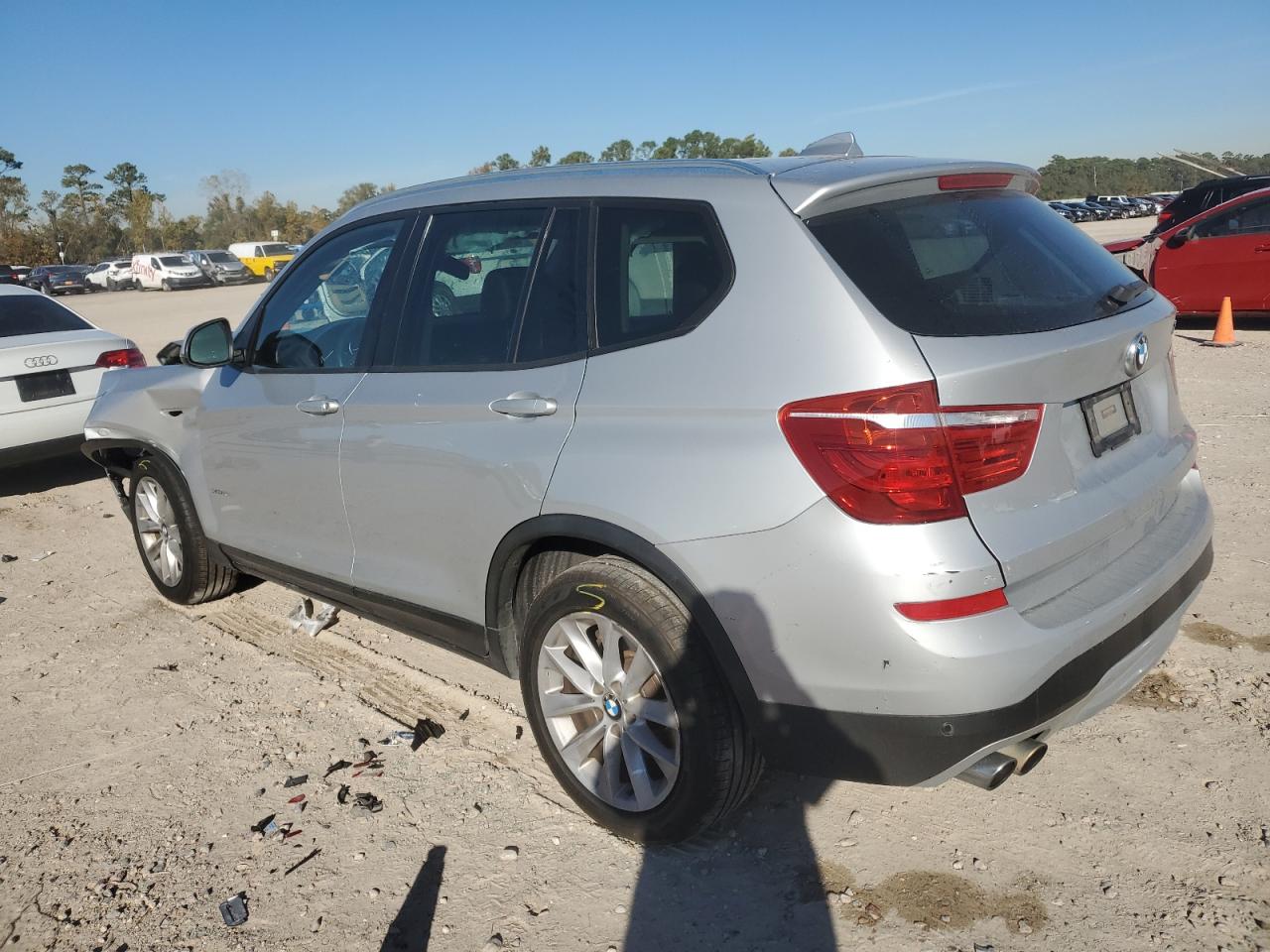 VIN 5UXWX9C50F0D52961 2015 BMW X3 no.2