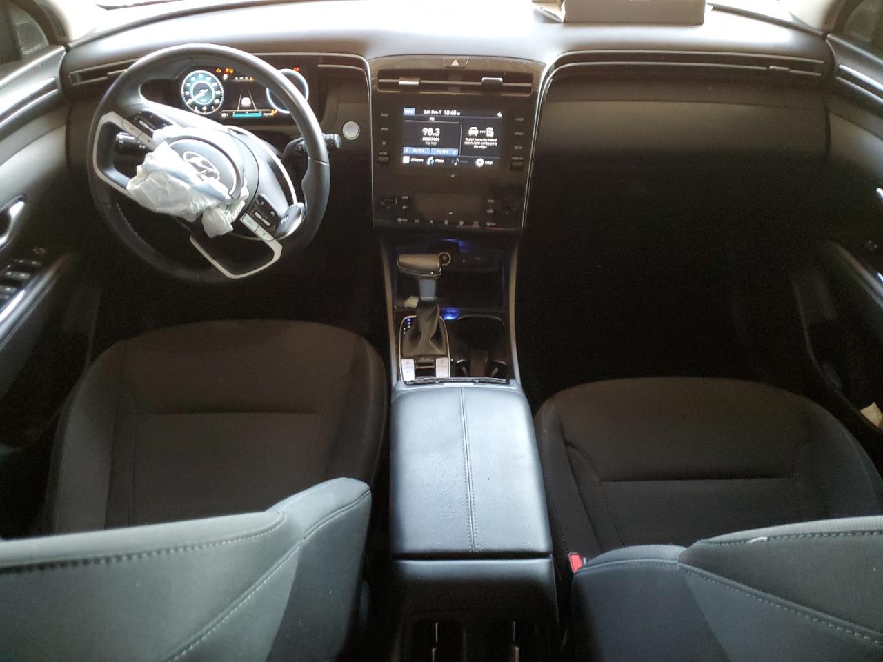2022 Hyundai Tucson - Image 8