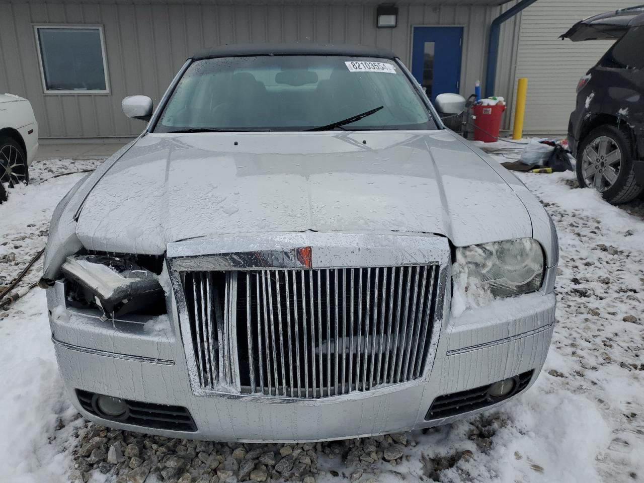 2005 Chrysler 300 - Image 5