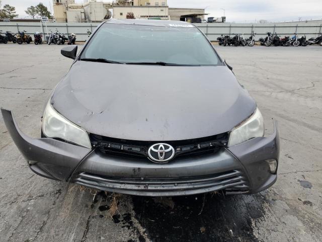  TOYOTA CAMRY 2016 Серый