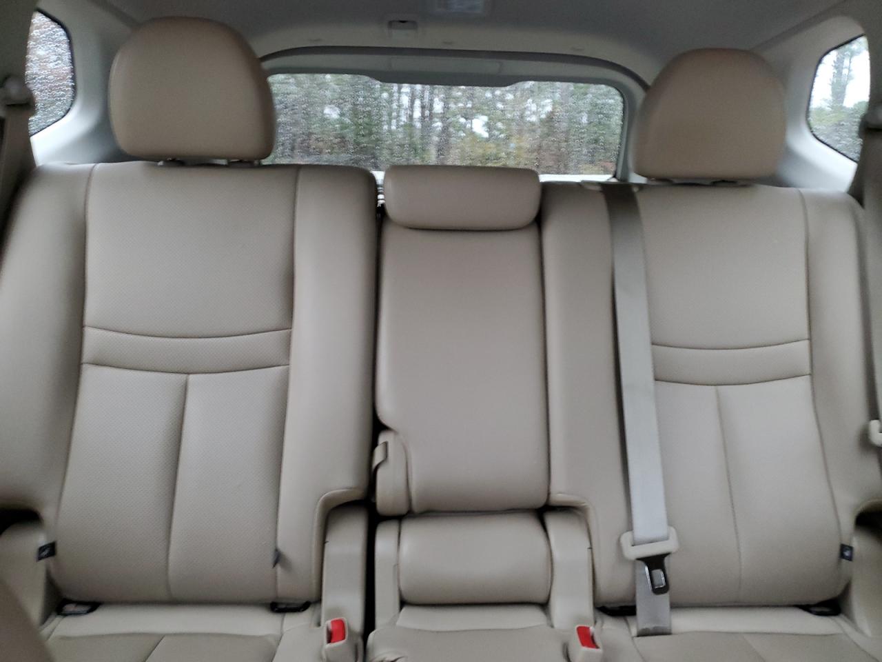 2019 Nissan Rogue - Image 10