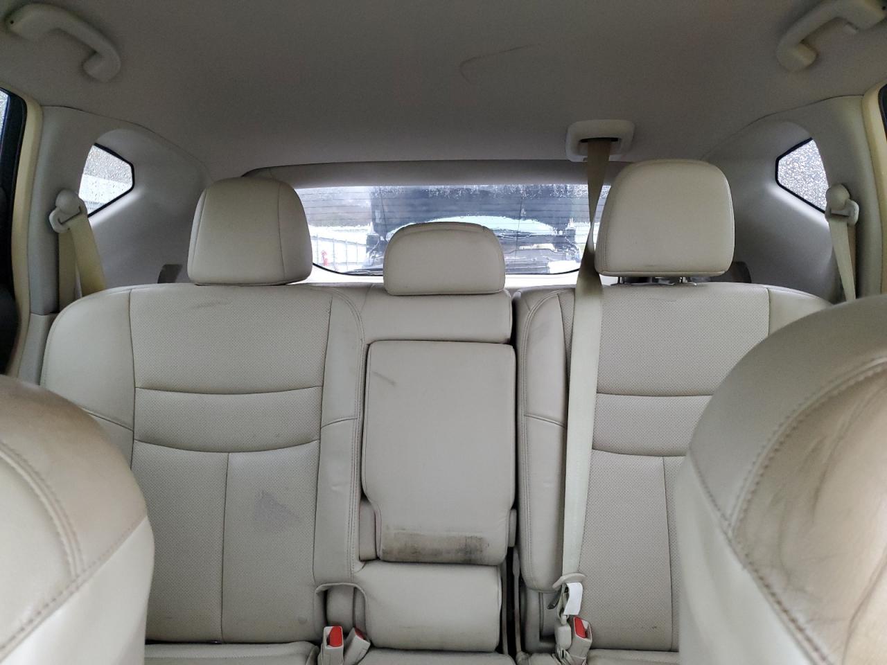 2015 Nissan Murano - Image 10
