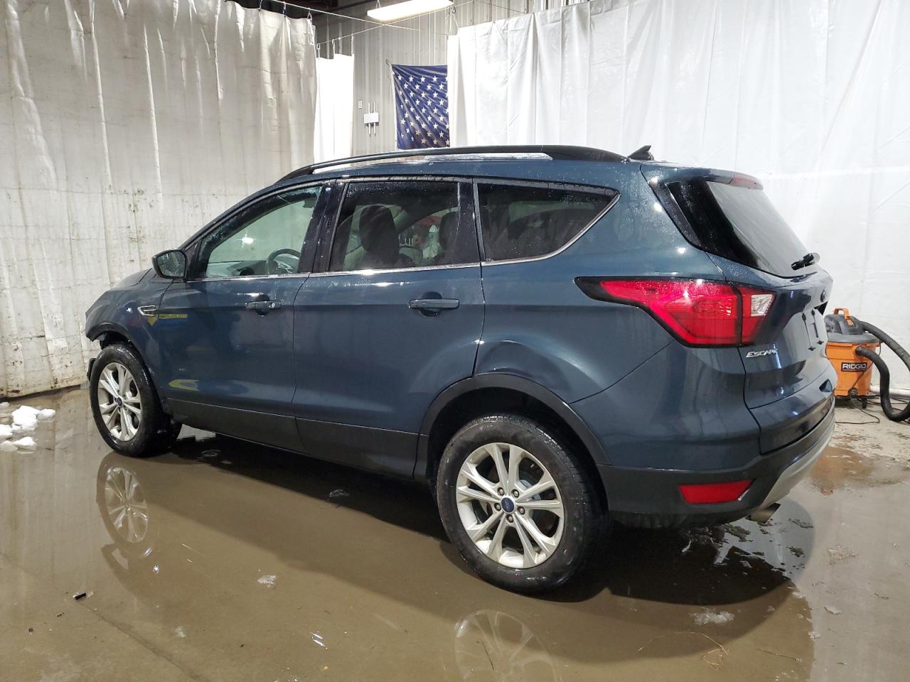 2019 Ford Escape - Image 2