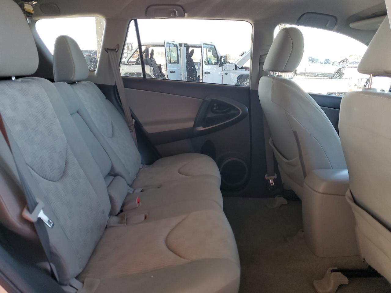 2011 Toyota RAV 4 - Image 11