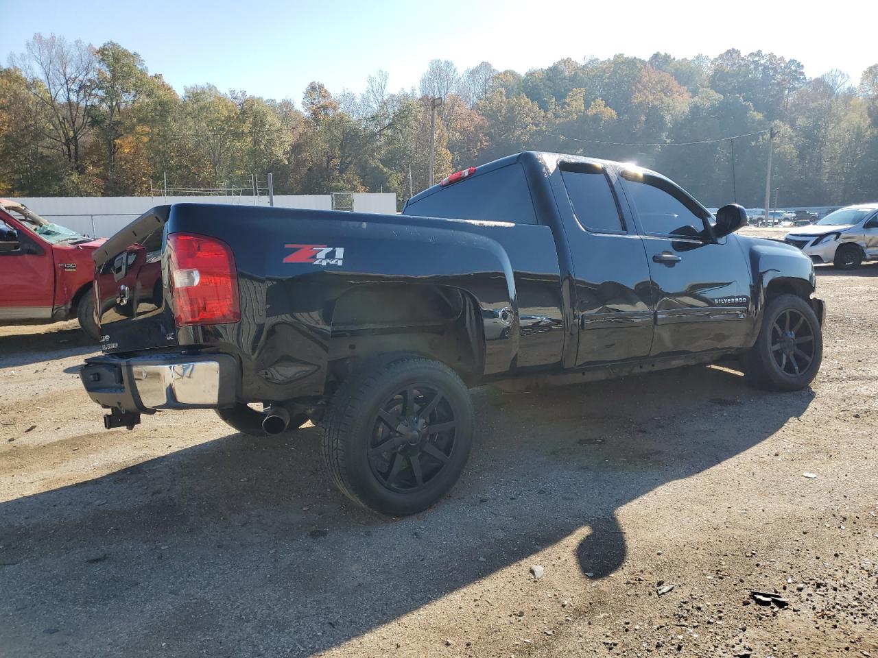 2010 Chevrolet Silverado - Image 3