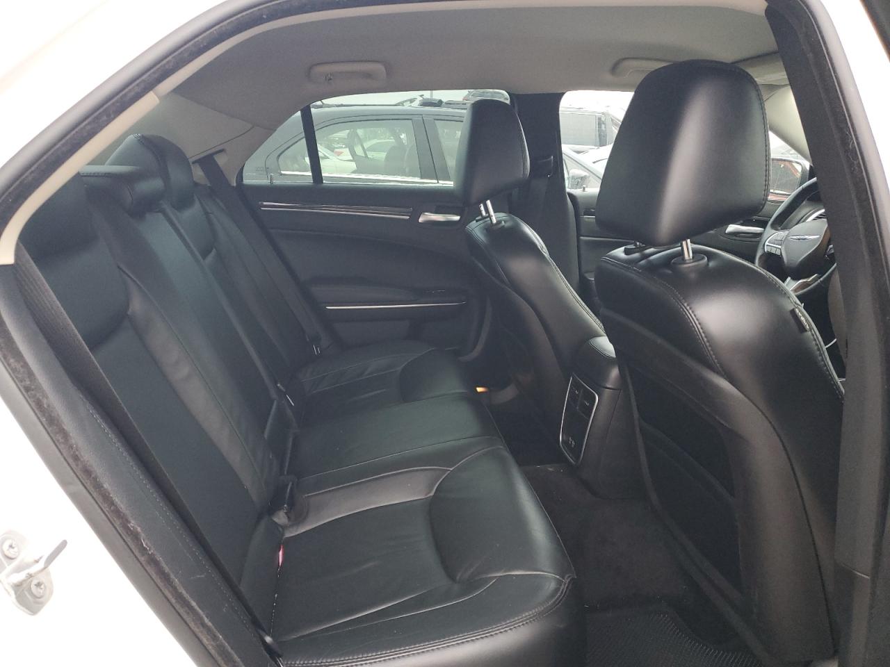 2015 Chrysler 300 Limited VIN: 2C3CCAAG7FH920500 Lot: 83551524