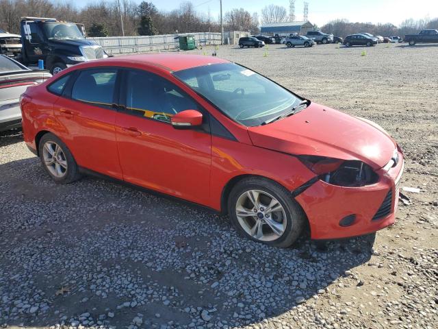 Sedans FORD FOCUS 2014 Czerwony