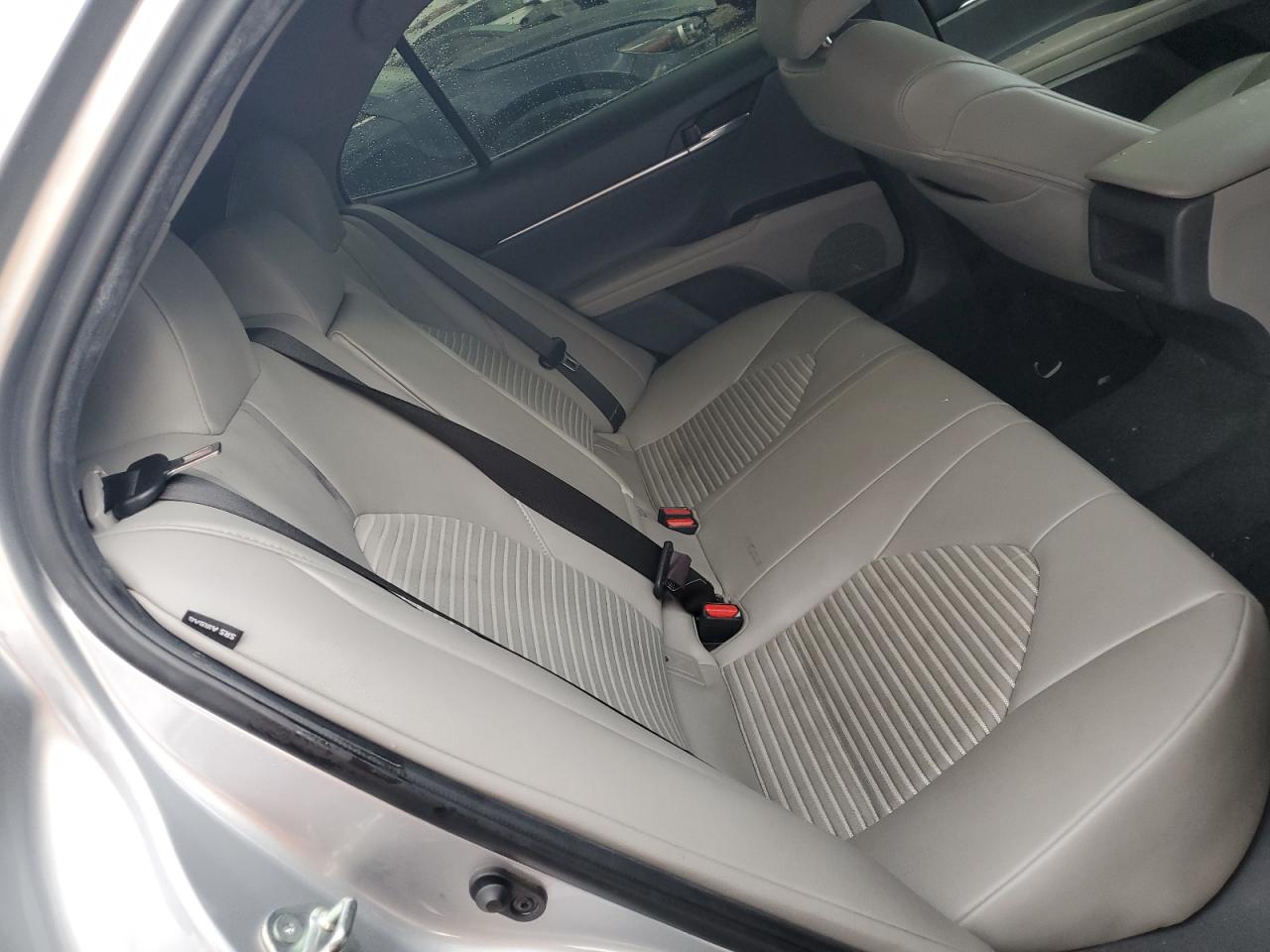 2019 Toyota Camry - Image 10