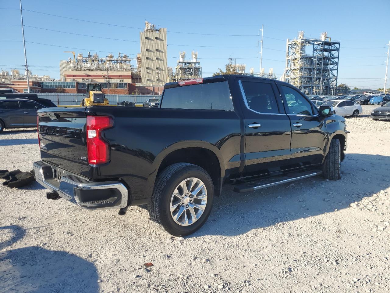 2020 Chevrolet Silverado - Image 3