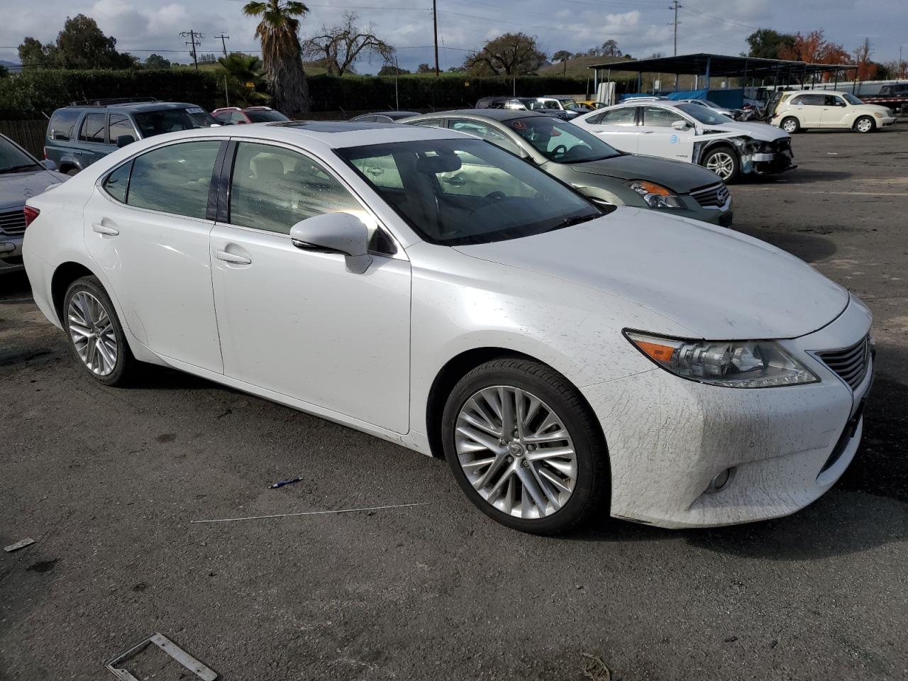 VIN JTHBK1GG0F2180054 2015 LEXUS ES350 no.4