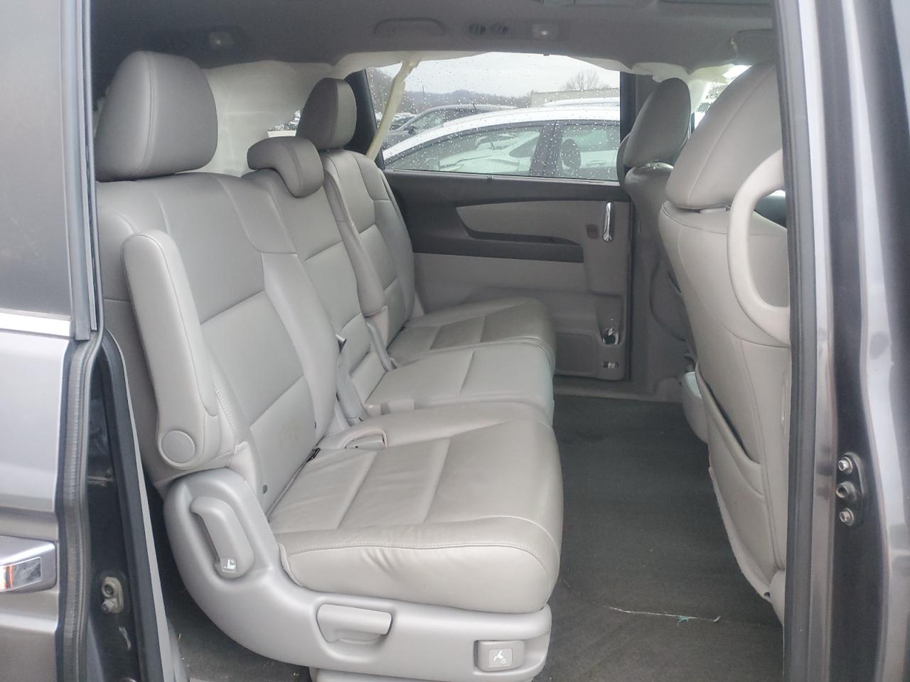 2016 Honda Odyssey - Image 11